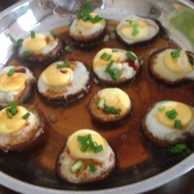 冬菇蒸鹌鹑蛋