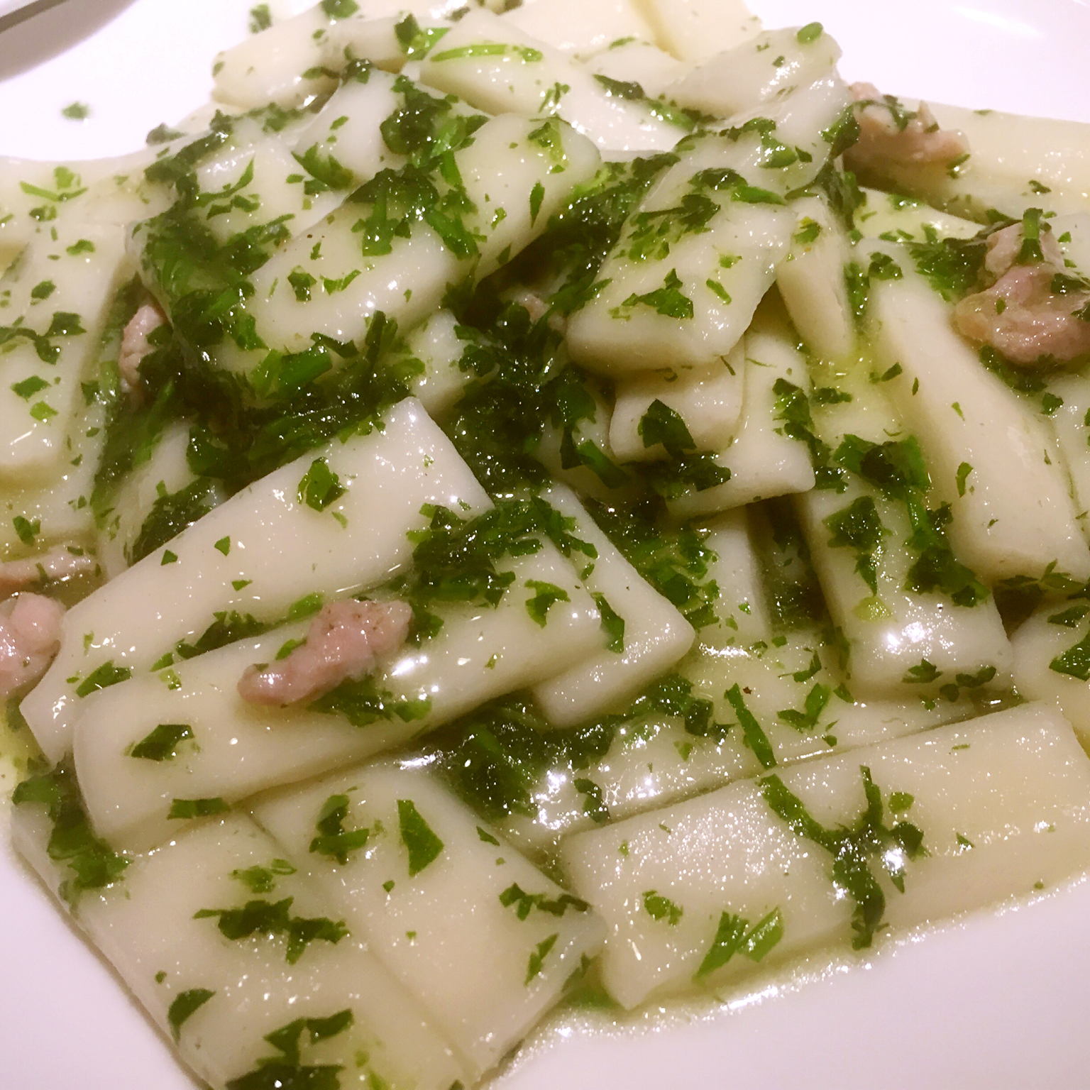 荠菜肉丝炒年糕