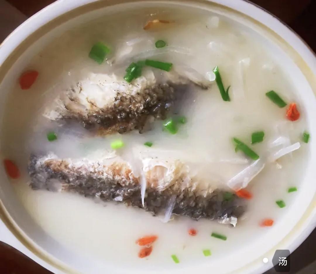 无骨鲫鱼萝卜丝汤