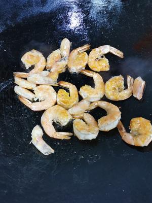 姜葱炒虾的做法 步骤9
