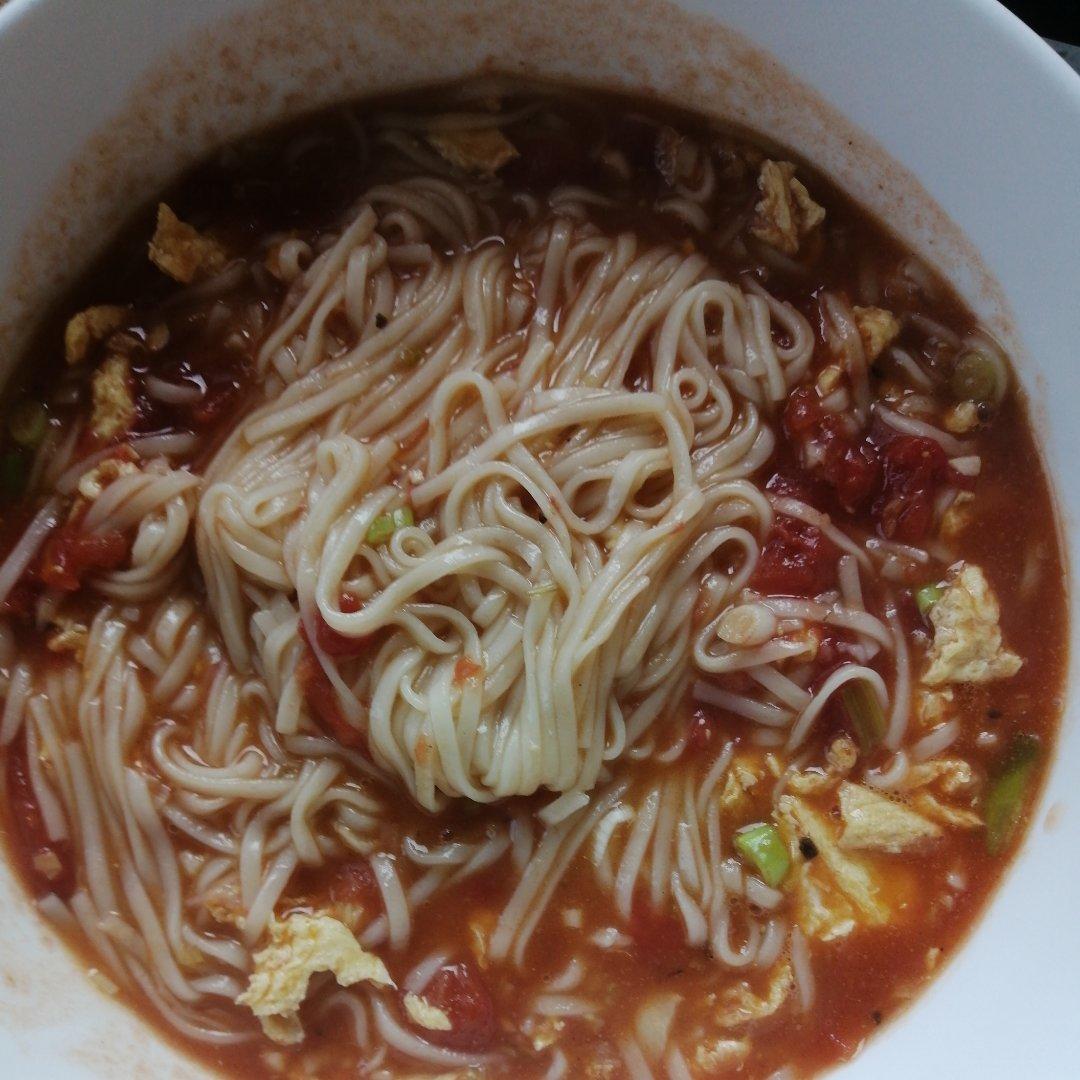 恨不得抱着锅舔的番茄鸡蛋面