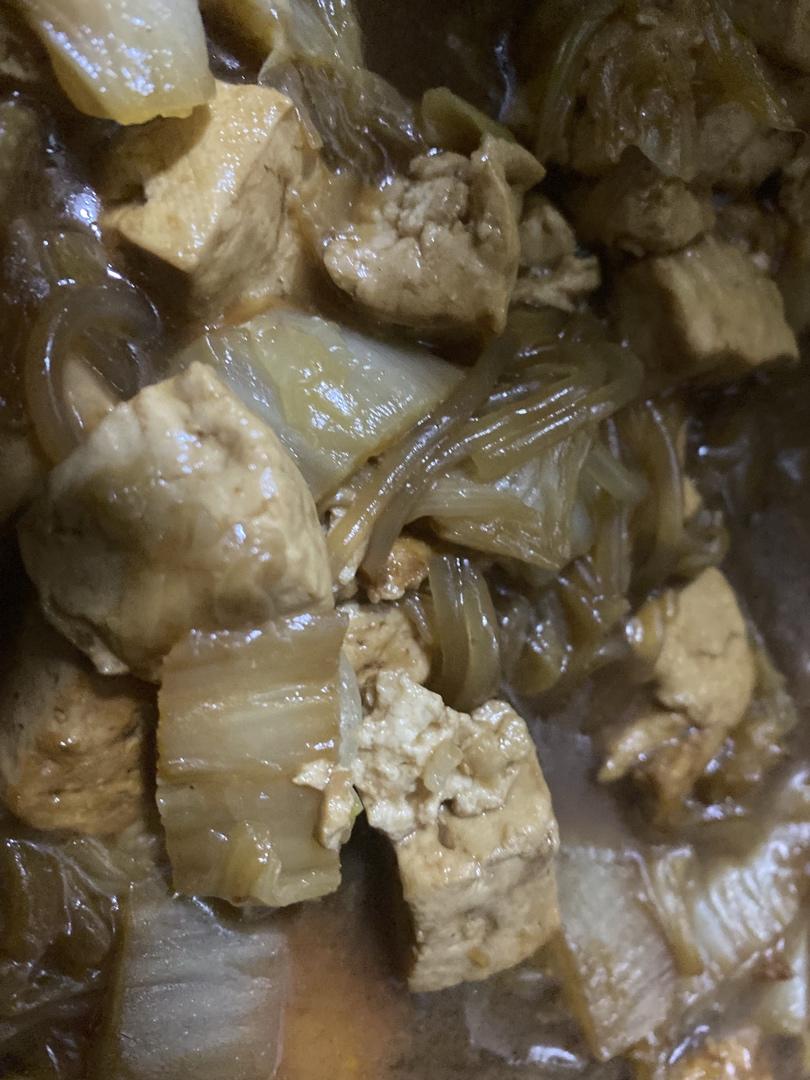 家常白菜炖粉条加豆腐泡