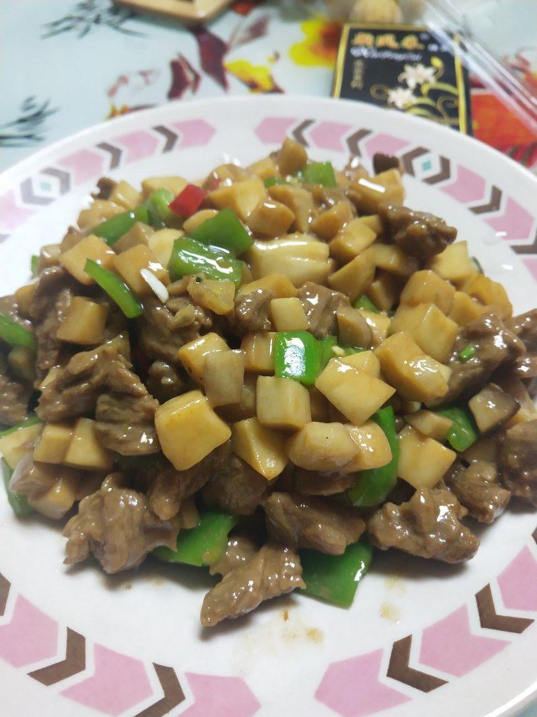家常菜~杏鲍菇烧牛肉粒