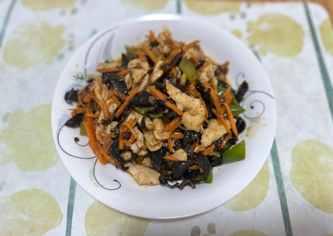 米饭🍚杀手鱼香鸡丝         （减脂期也可以吃）