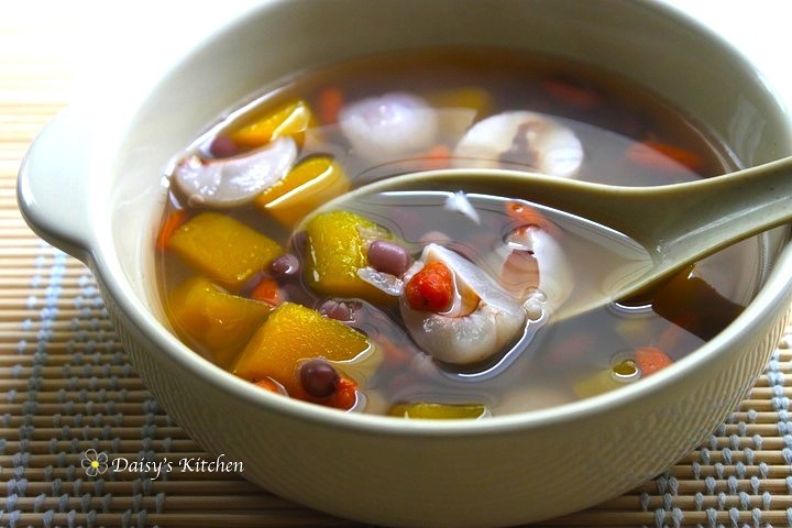 南瓜荔枝红豆汤的做法