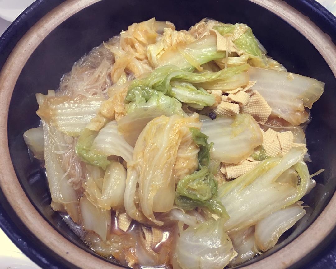 超简单的白菜炖豆皮