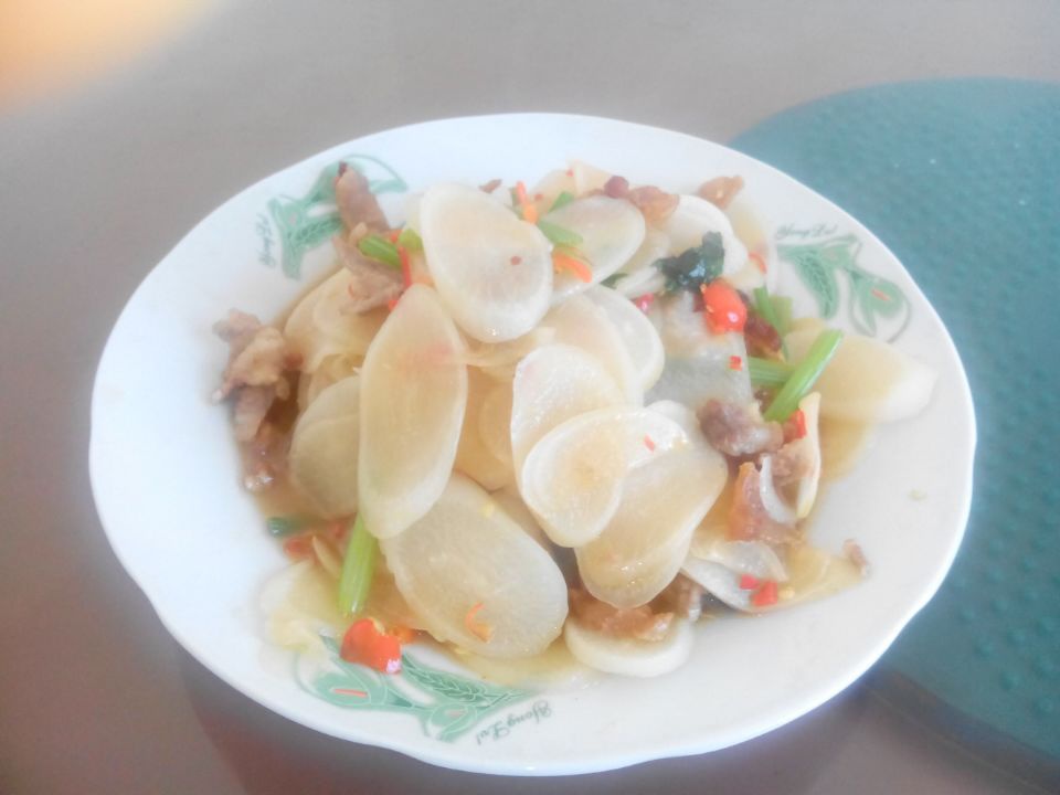 剁辣椒炒白萝卜丝