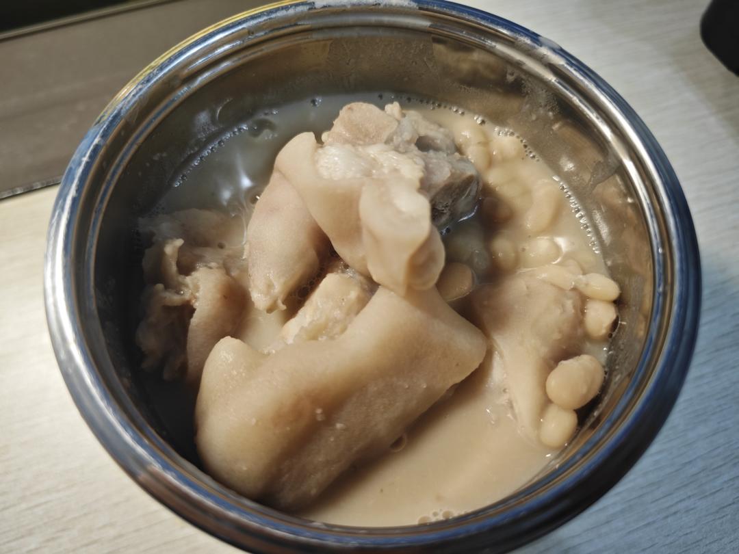 老妈蹄花汤