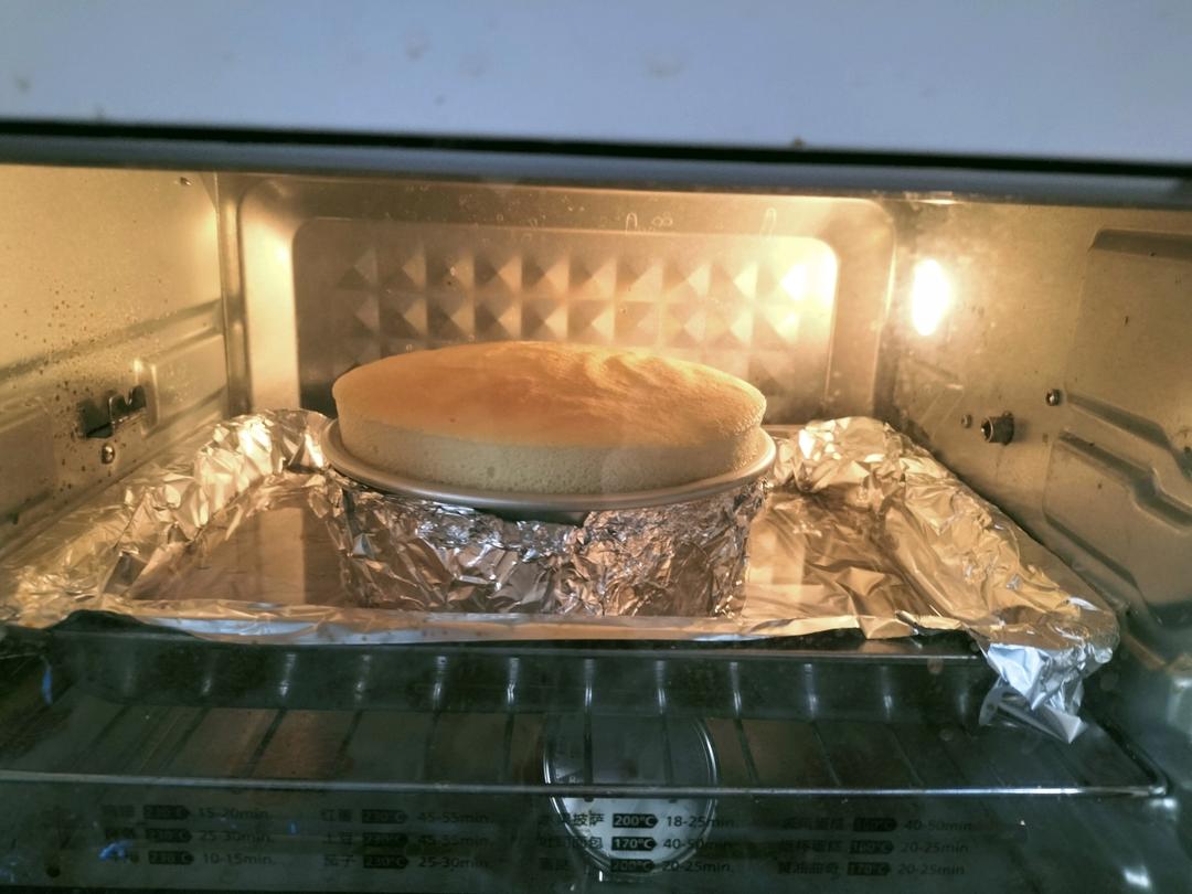 不开裂不回缩不掉皮的酸奶水浴法蛋糕