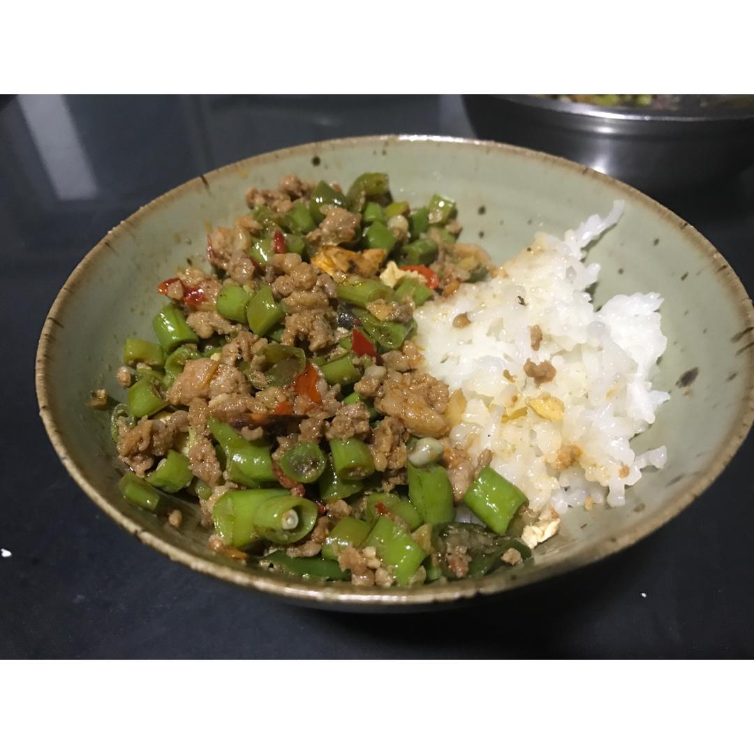 香辣肉末炒豆角 Hot Chili Beans with Pork Mince