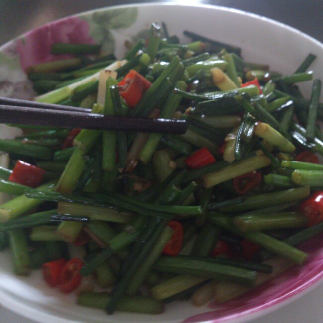 清炒韭薹