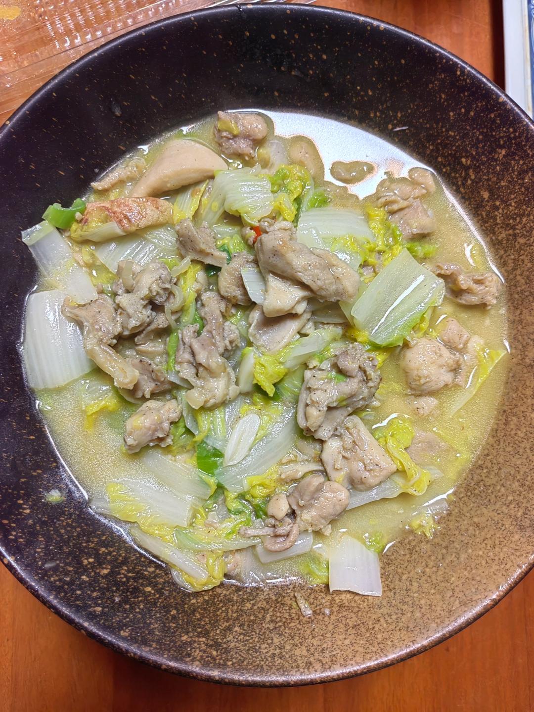 建议女孩子晚饭都换成它！🍲鸡腿炖白菜