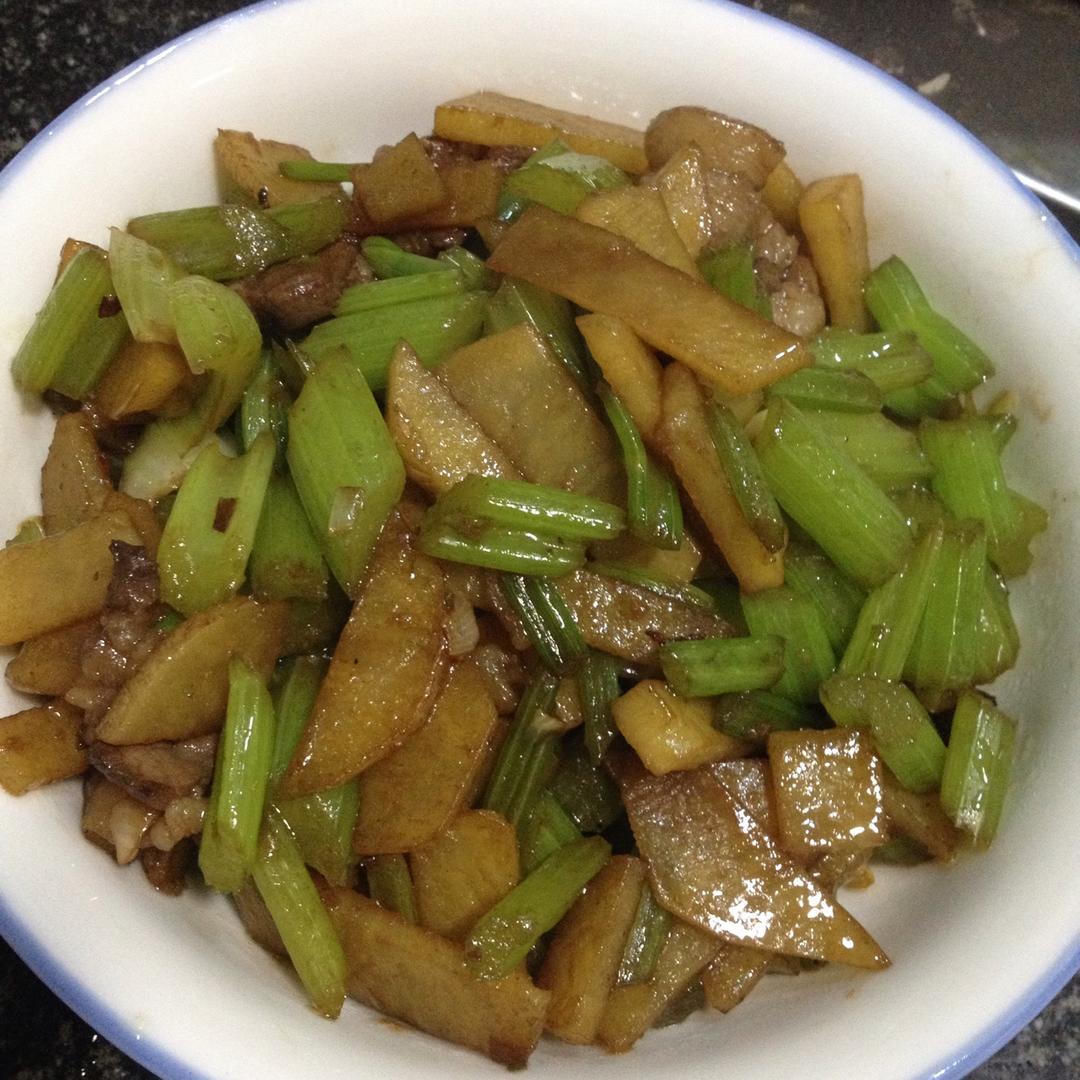 芹菜炒土豆丝