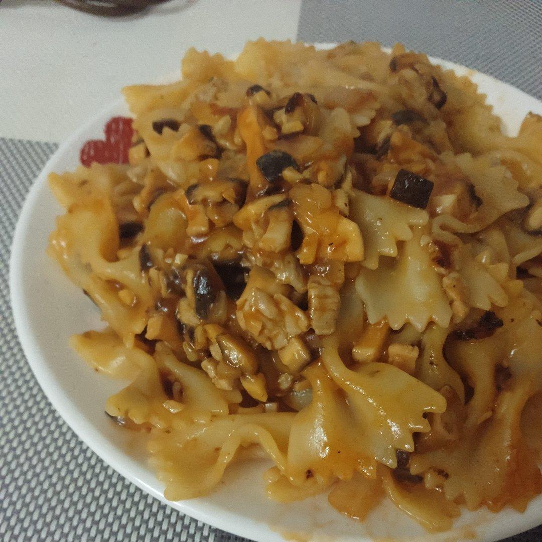番茄肉酱意大利面