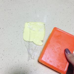 冬天软化黄油（非常快速又不会软化过度的方法）的做法 步骤3