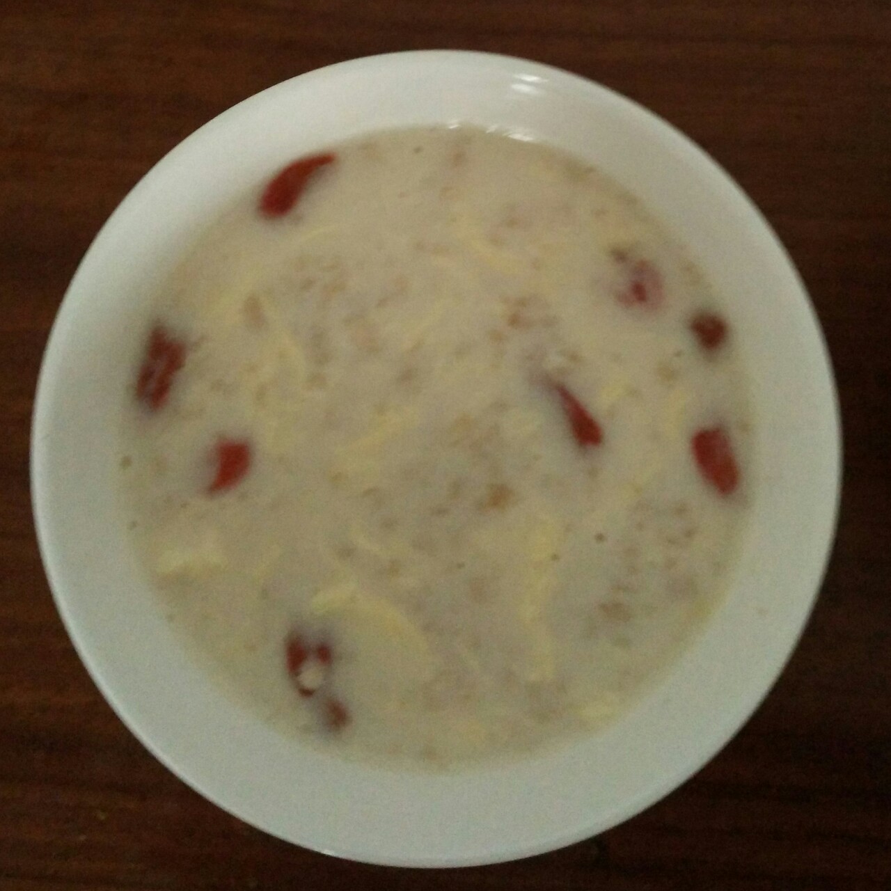 鸡蛋枸杞牛奶燕麦