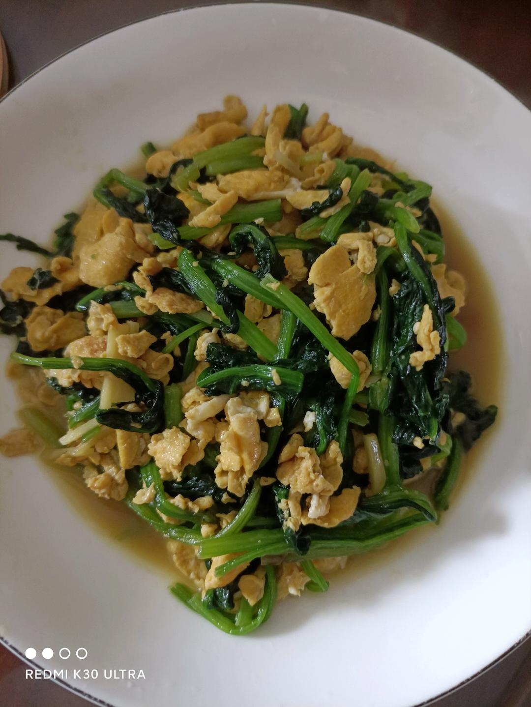 菠菜炒鸡蛋