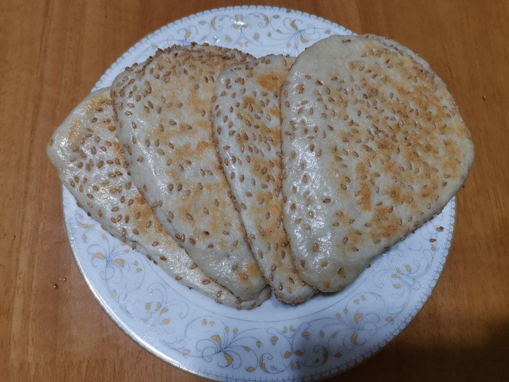 发面椒盐三角饼 味道媲美饼店 附整形细节视频
