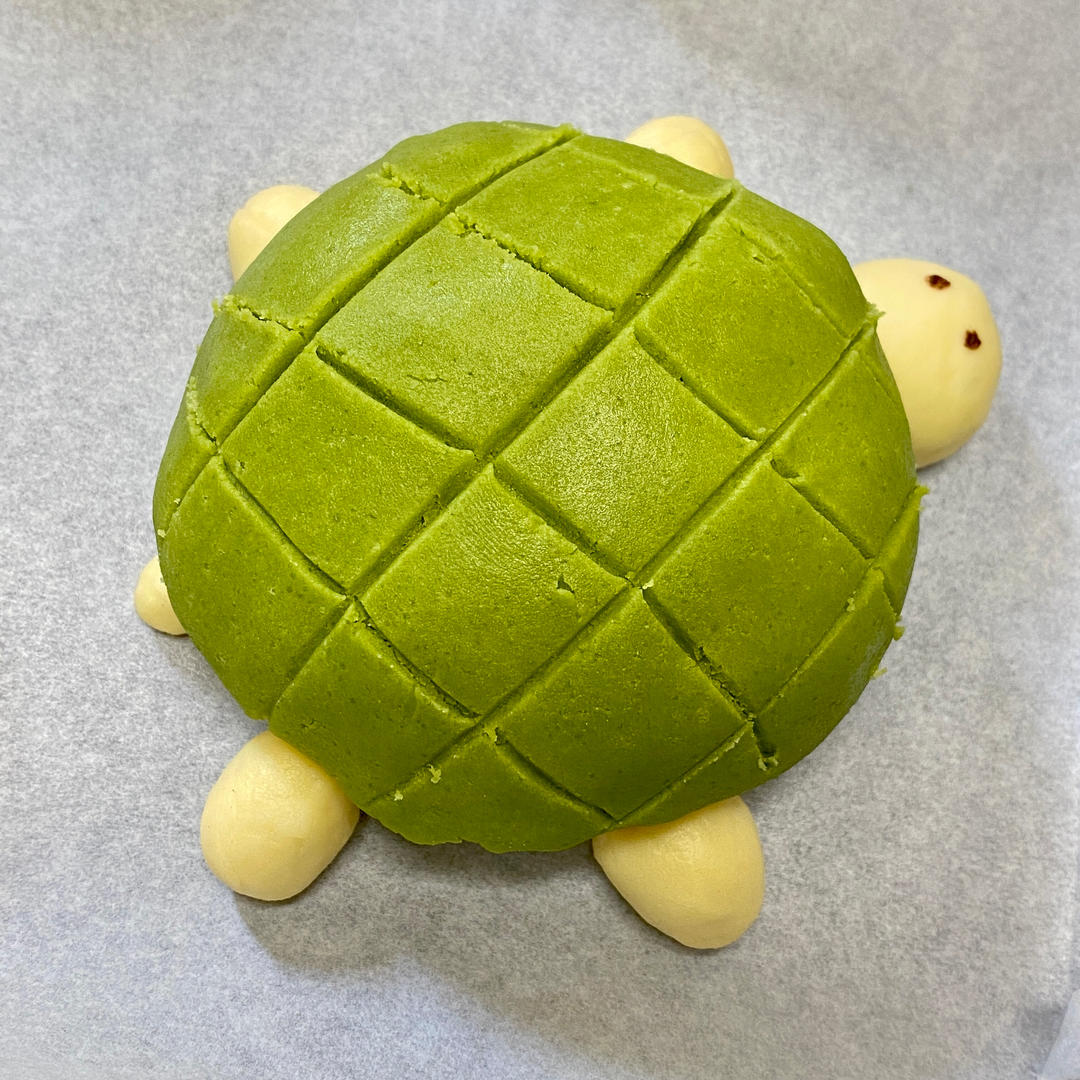小朋友都喜欢的蠢萌乌龟菠萝包