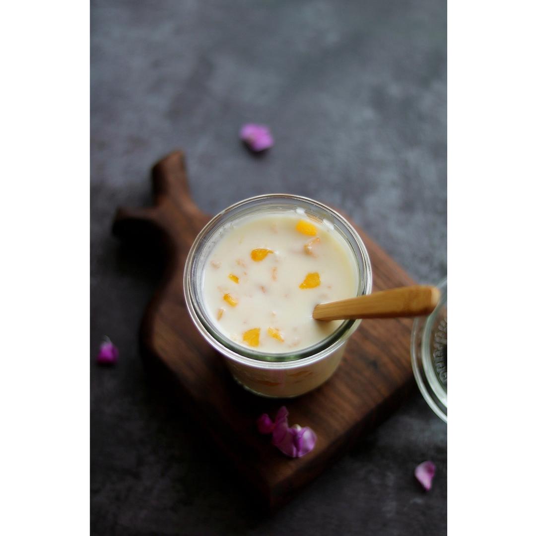 味道超浓郁的黄桃酸奶