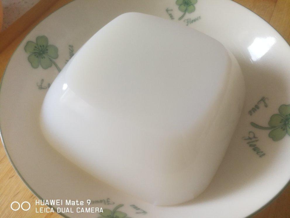 四川豌豆凉粉，做法简单，味道不错。