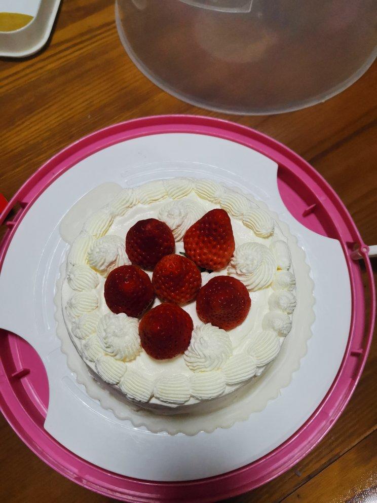 草莓奶油蛋糕/基础戚风胚，徒手脱模剖片及抹面挤花/「戚风及其衍生」烘焙视频蛋糕篇1