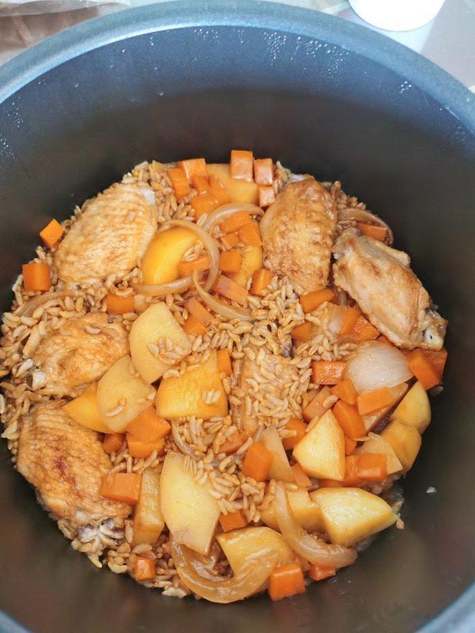 【排骨焖饭】