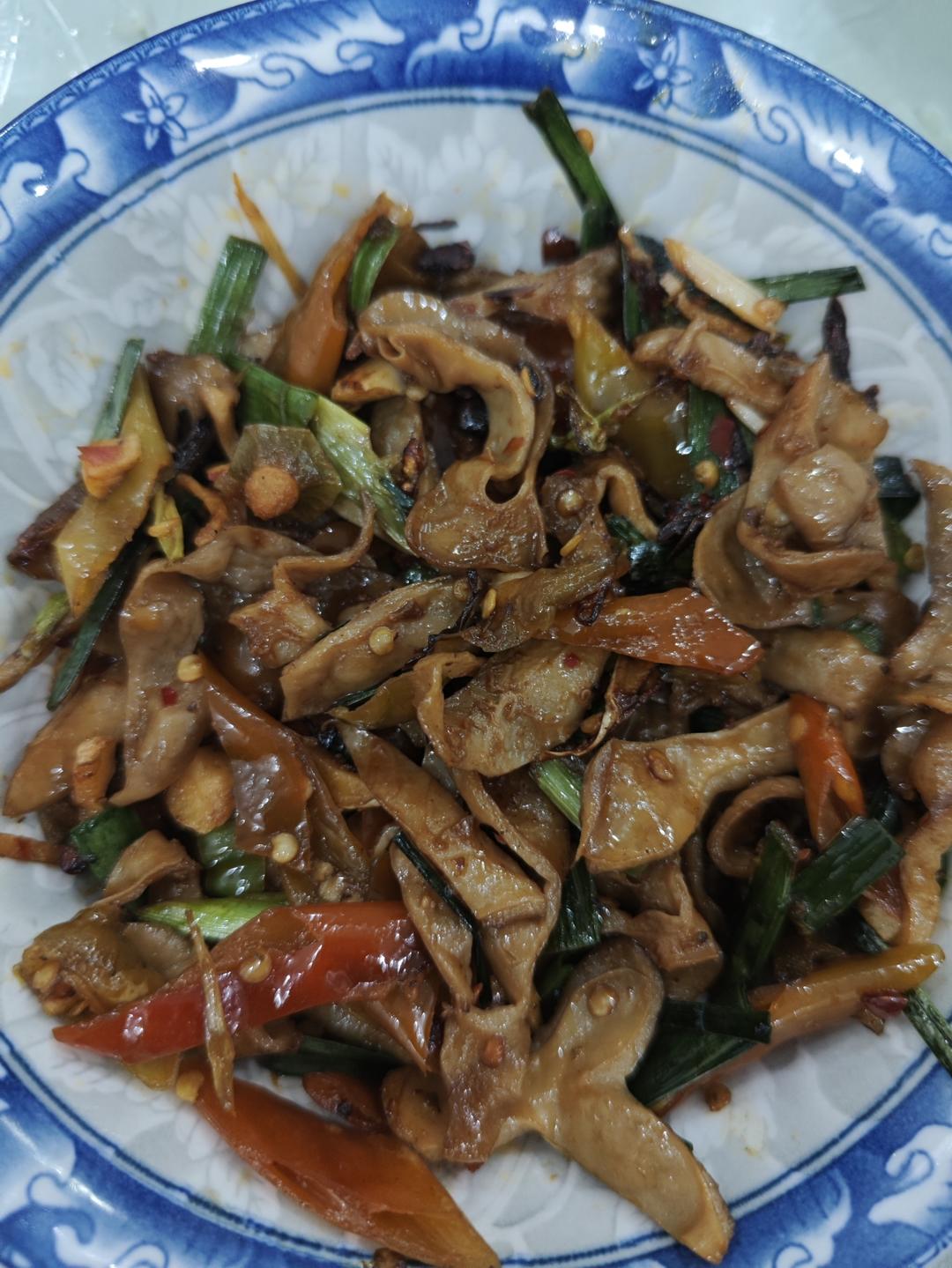 酸辣肥肠