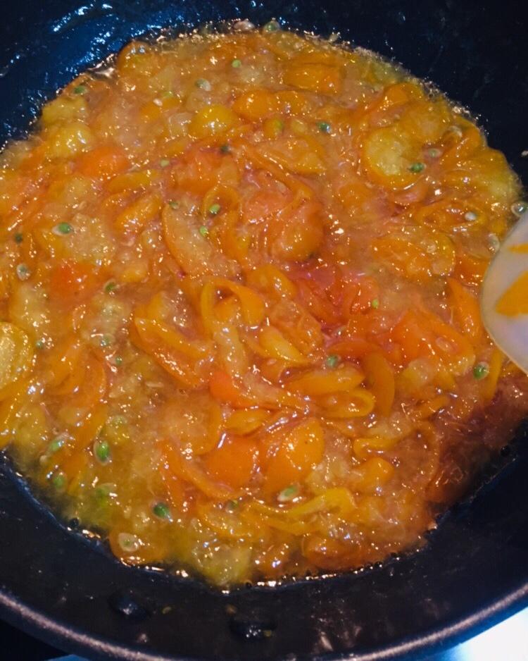 金桔酱润肺止咳化痰疗效好。金桔酱。