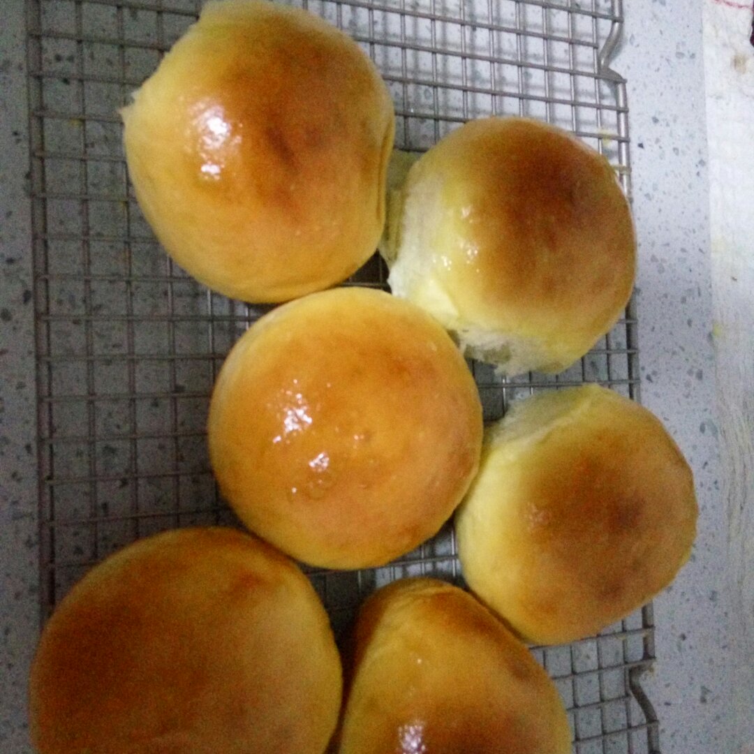 巨蛋牛奶面包