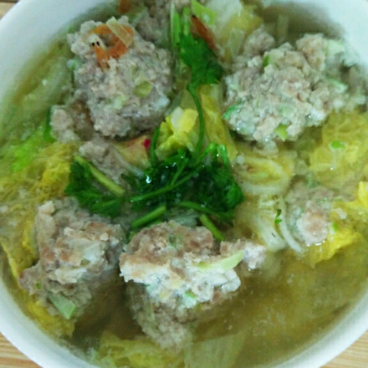 小白菜丸子汤
