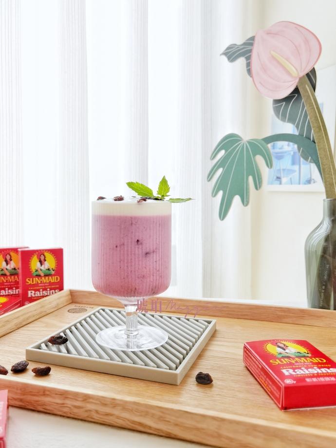 吃起来没有负担的加州葡萄干紫薯奶冻的做法