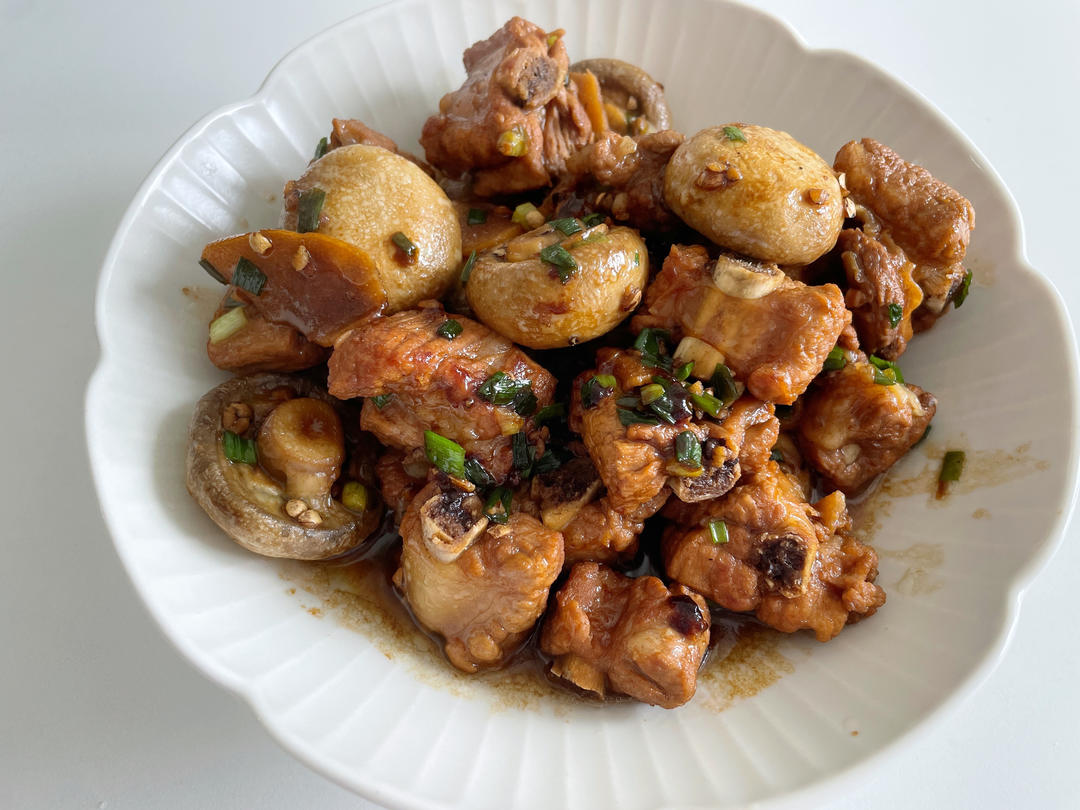 「记录」口蘑烧排骨——来自公众号田螺姑娘hhhaze