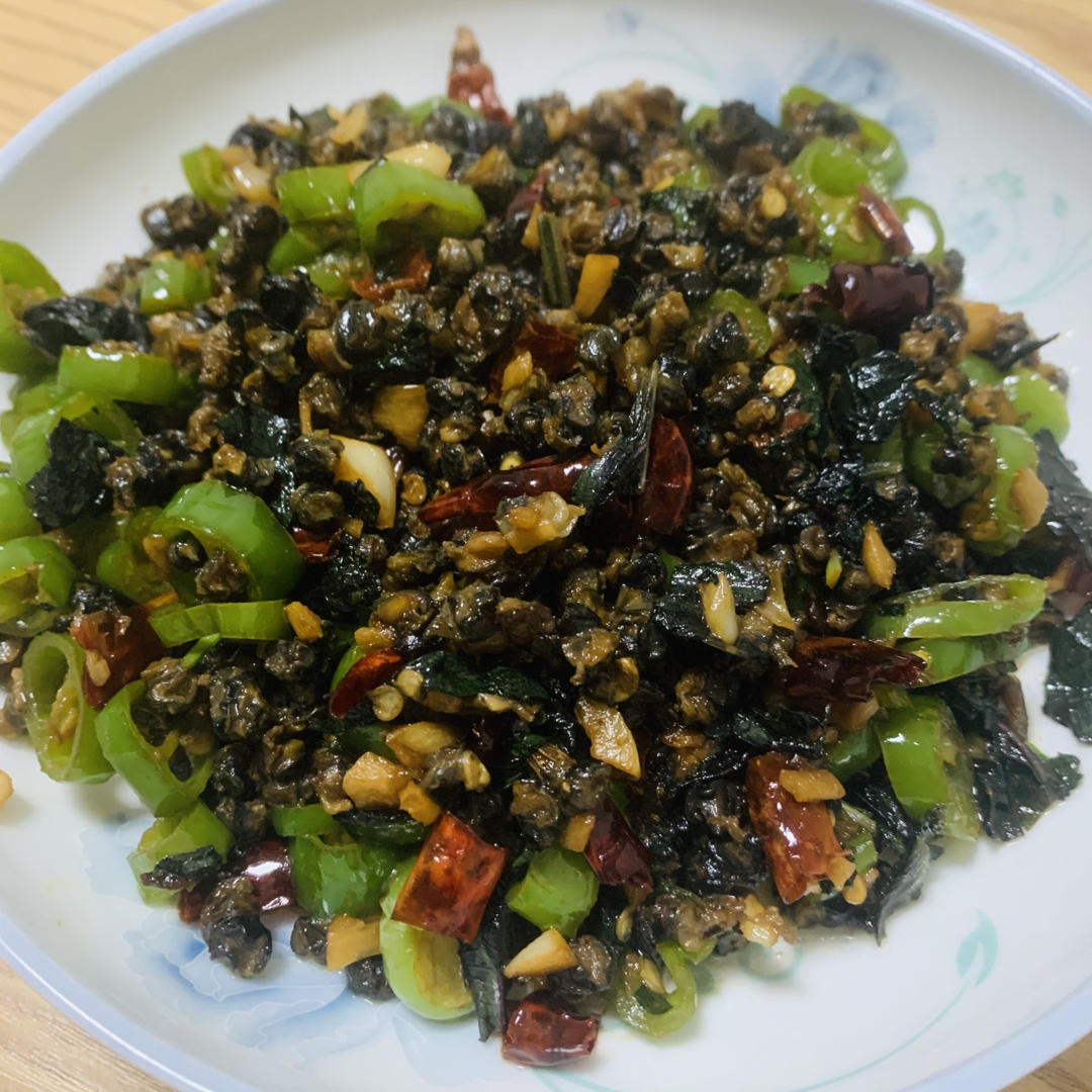 爆炒香辣孜然螺蛳肉 不起眼的河鲜做出极佳的口味