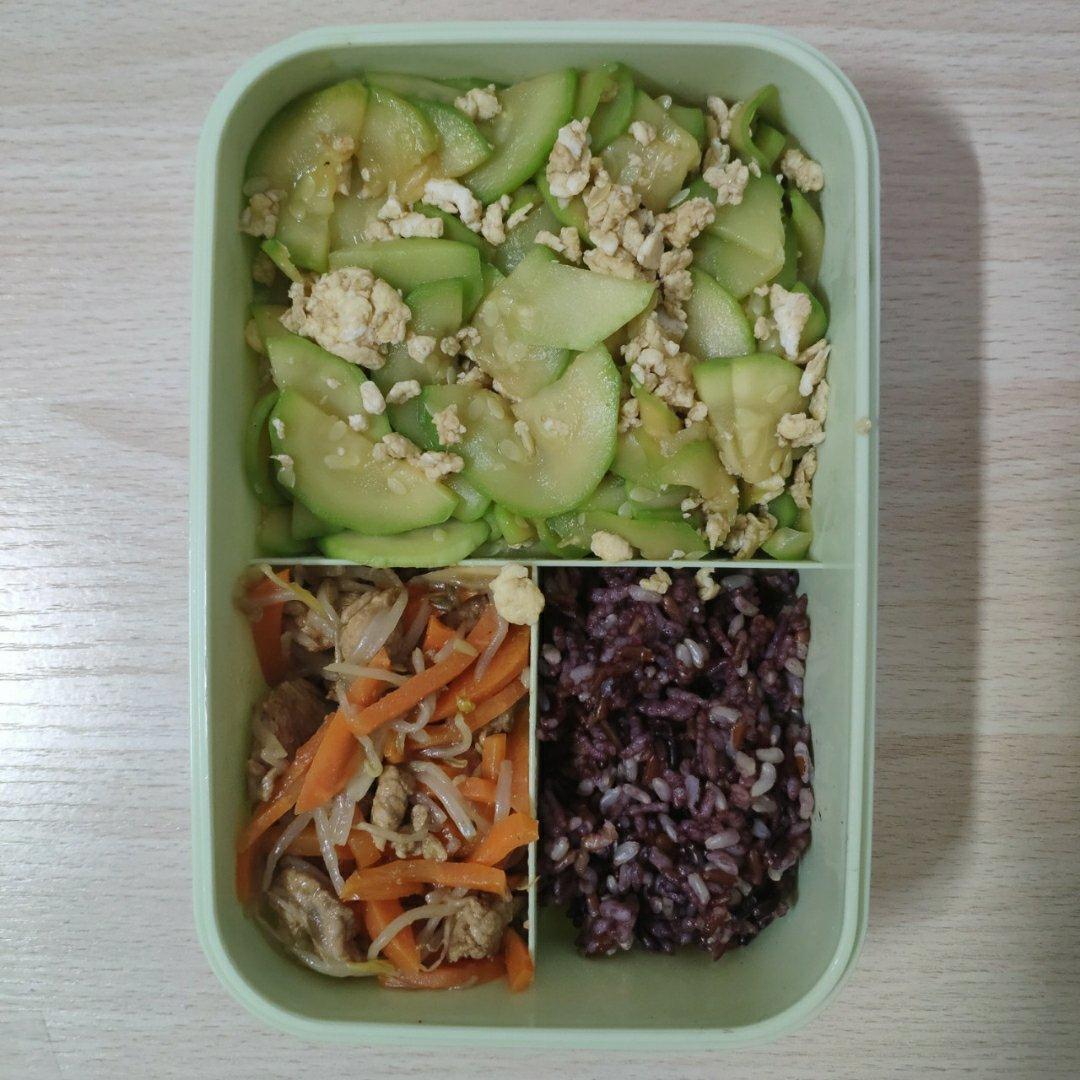 西葫芦炒鸡蛋