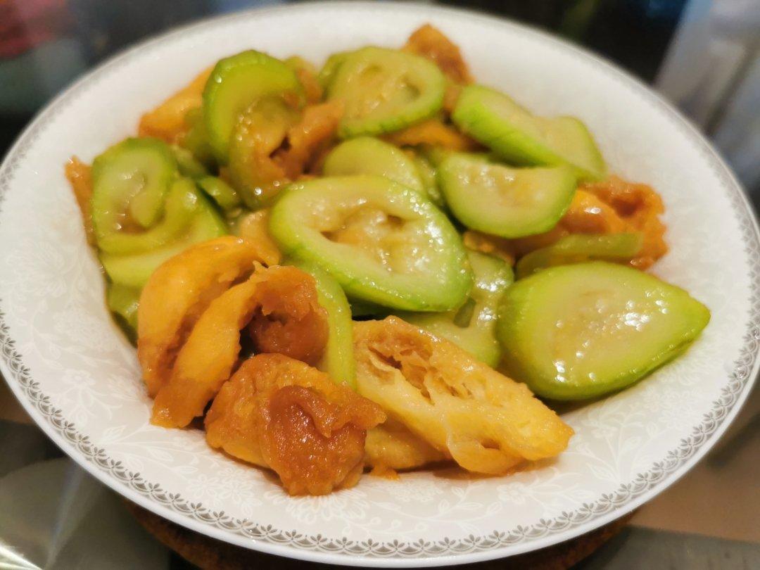 丝瓜炒油条