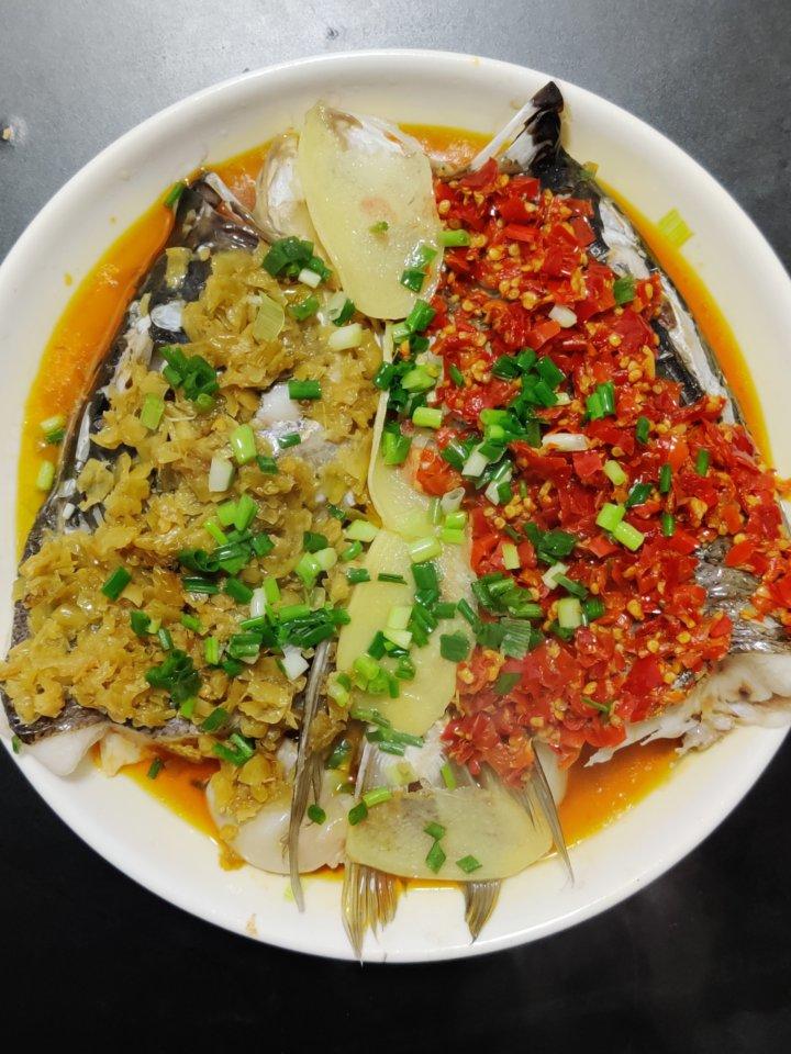 巨好吃双色剁椒鱼头