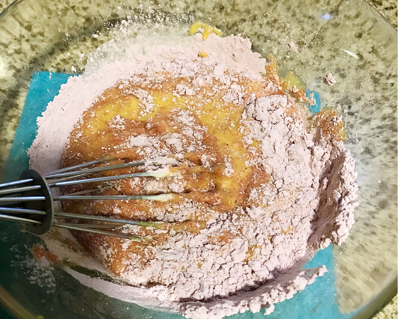 粉玫瑰蓝莓乳酪🌀蛋糕的做法 步骤2