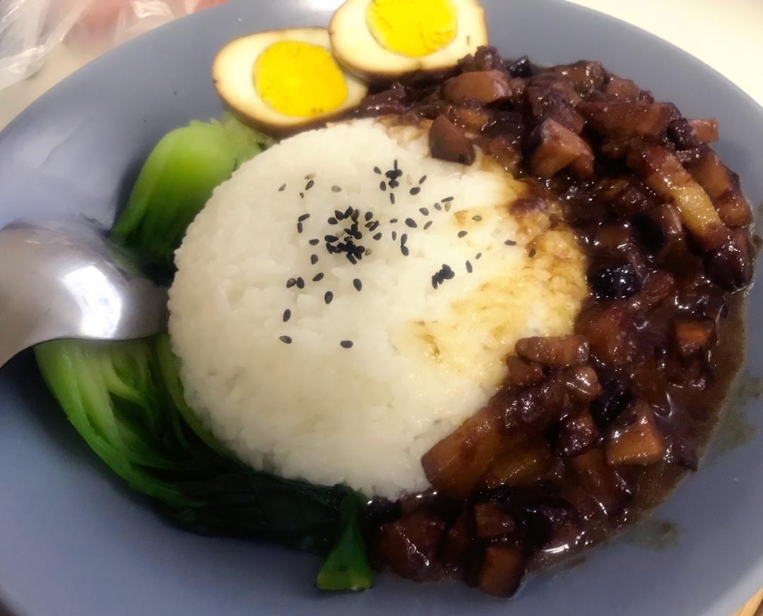 台式卤肉饭~