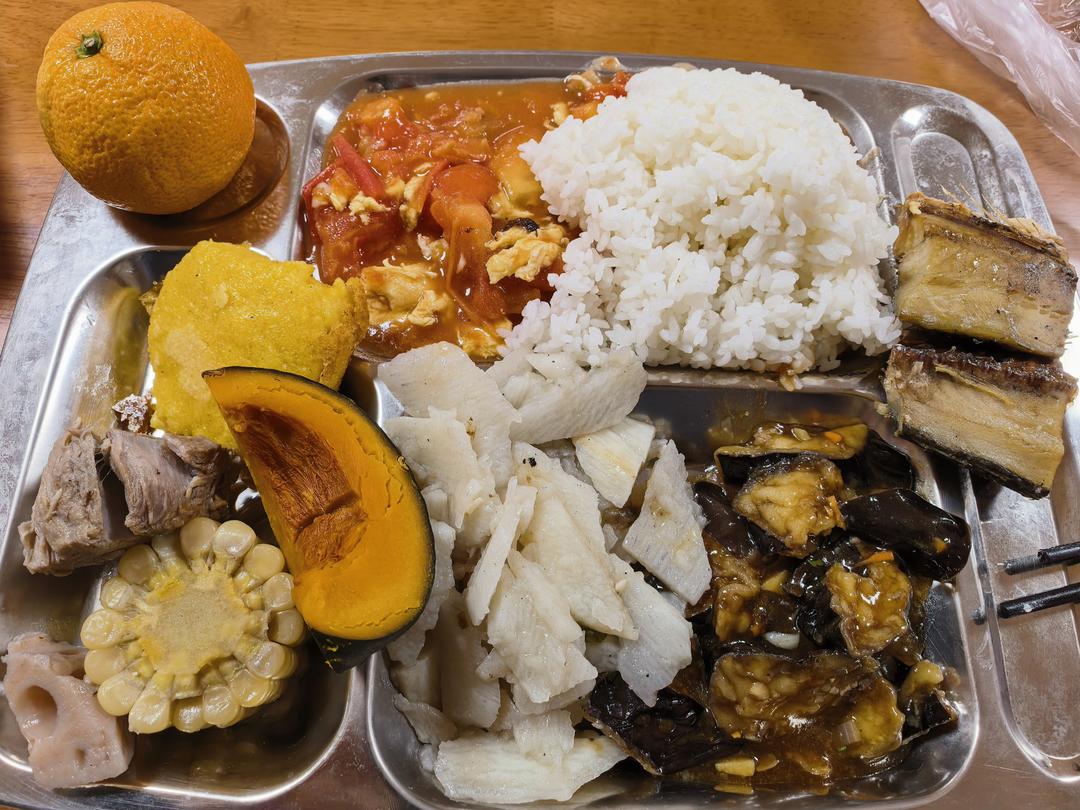 午餐•2025年12月10日