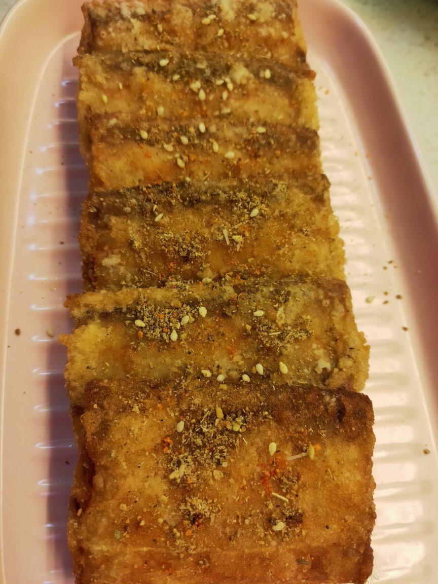 香酥脆的干炸带鱼