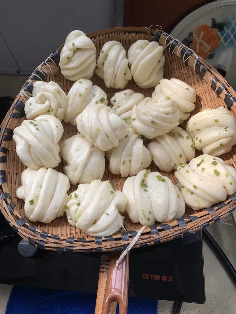 葱油花卷 Steamed Roll