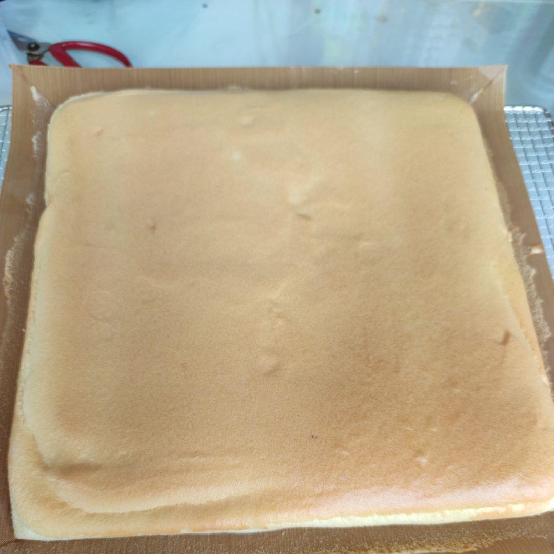 蛋糕卷这样做‼️不掉皮不开裂（小视频食谱）