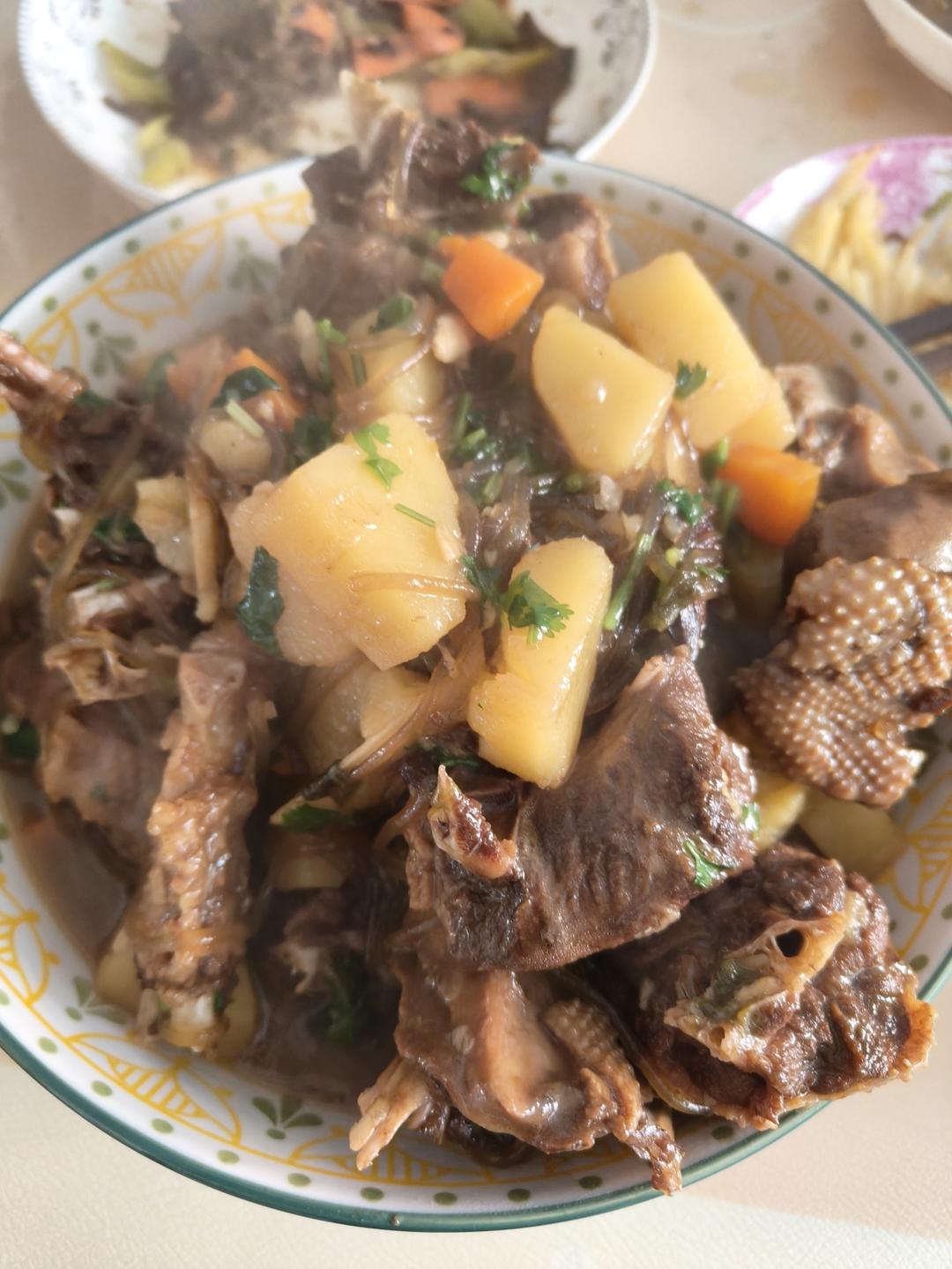 [原创] 东北名菜，铁锅炖大鹅土豆