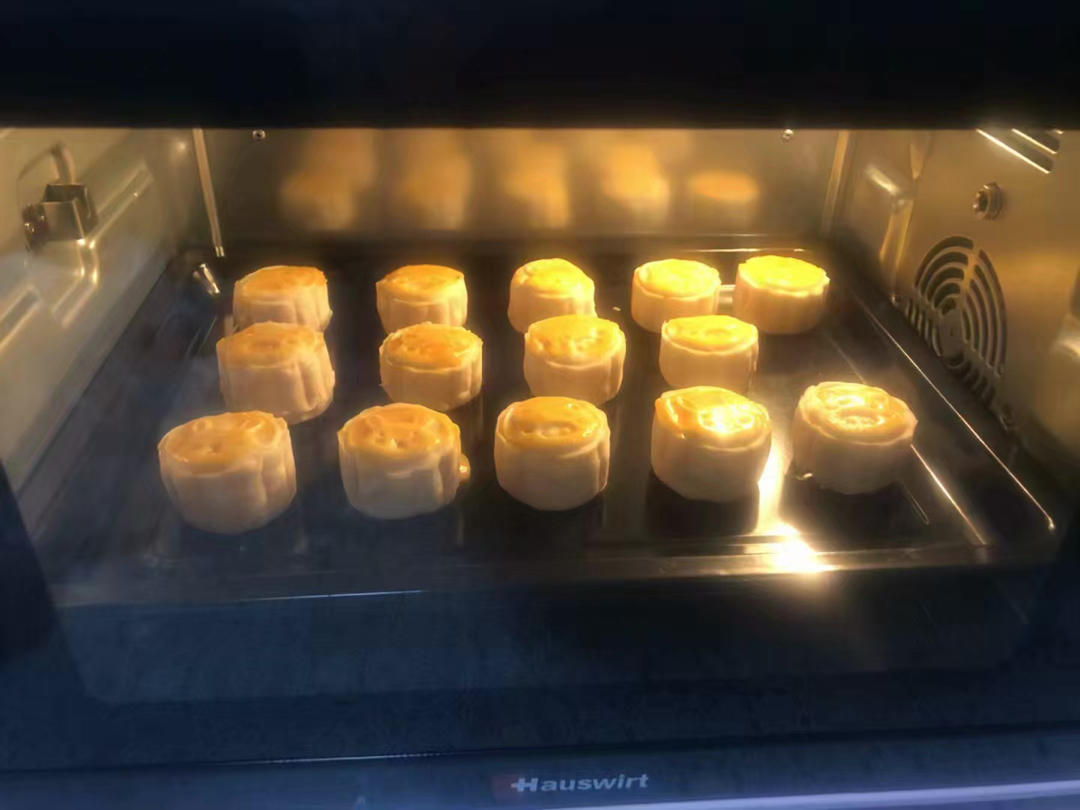 金沙奶黄月饼