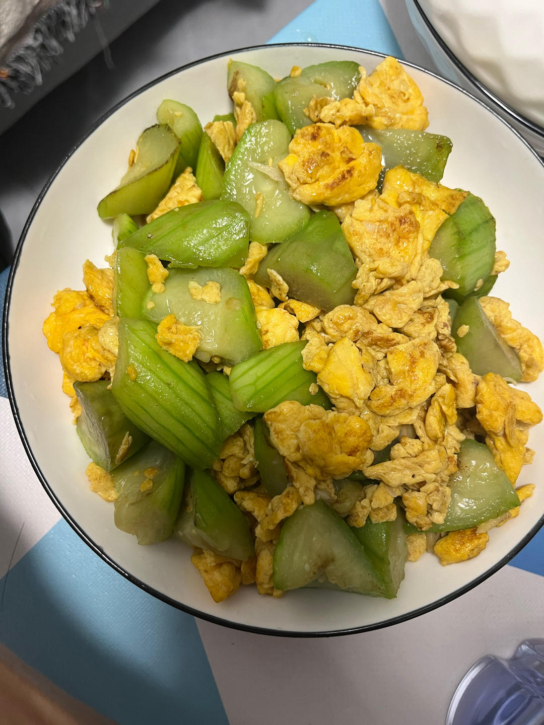 鲜香美味！好吃到舔盘的丝瓜炒鸡蛋