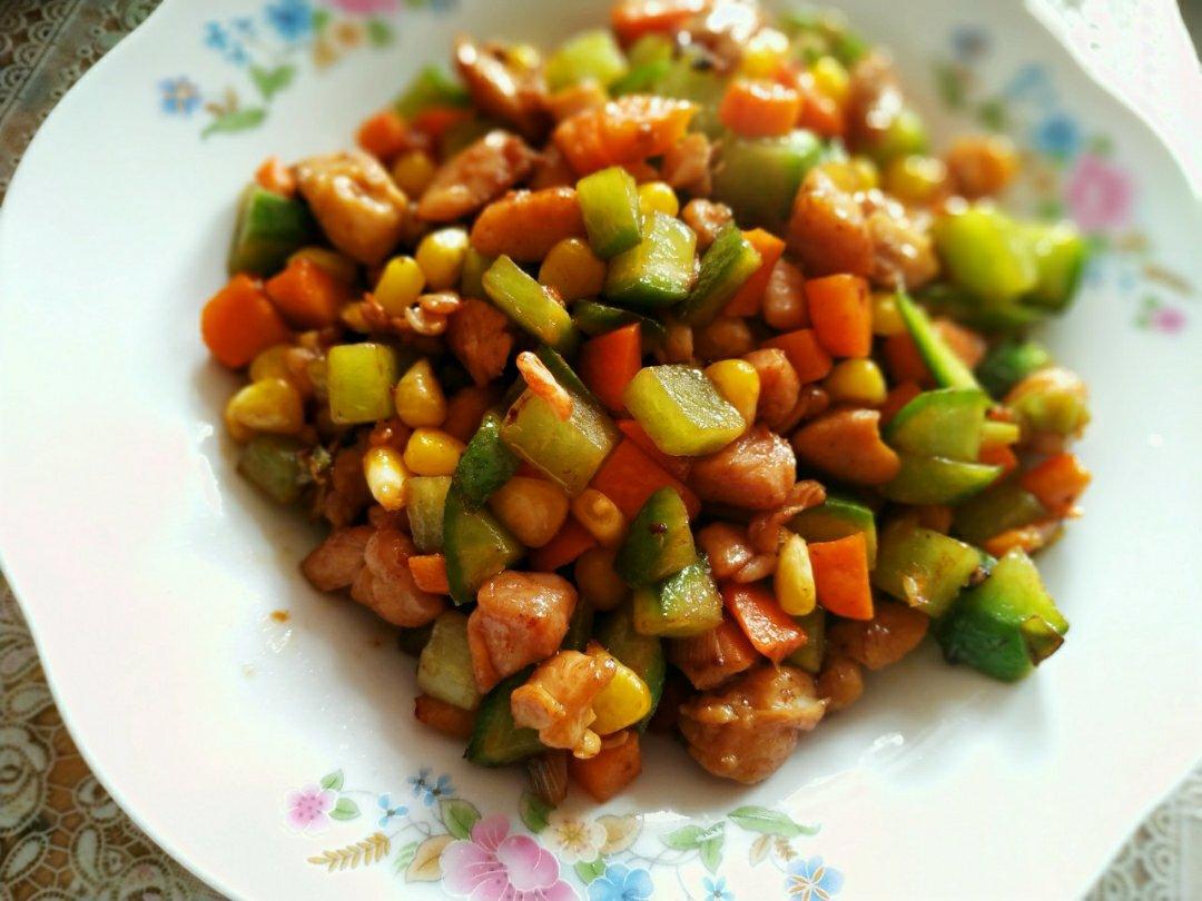 减脂餐！鸡胸肉炒三丁