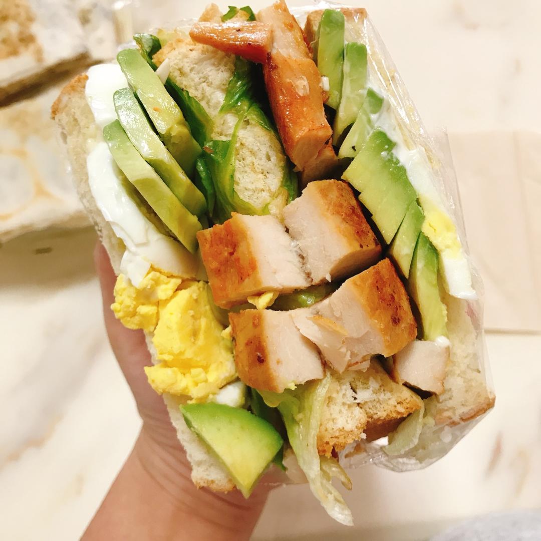 如何做超厚的沼三明治~详细tip！牛油果鸡蛋午餐肉三明治~