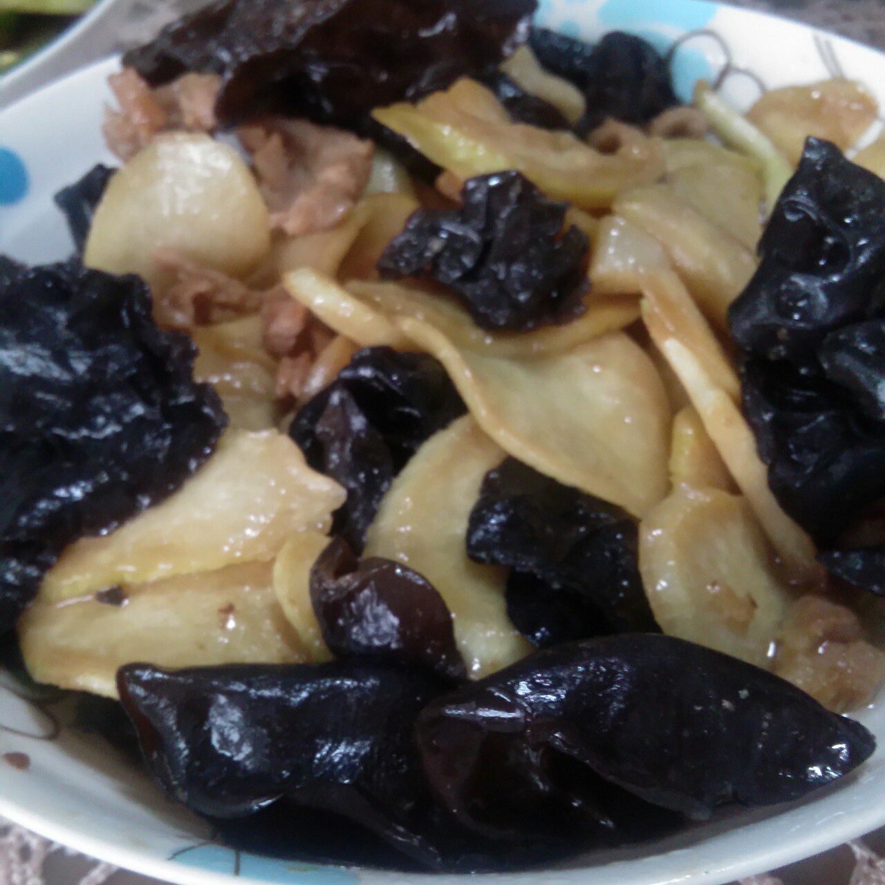 茭白木耳炒肉
