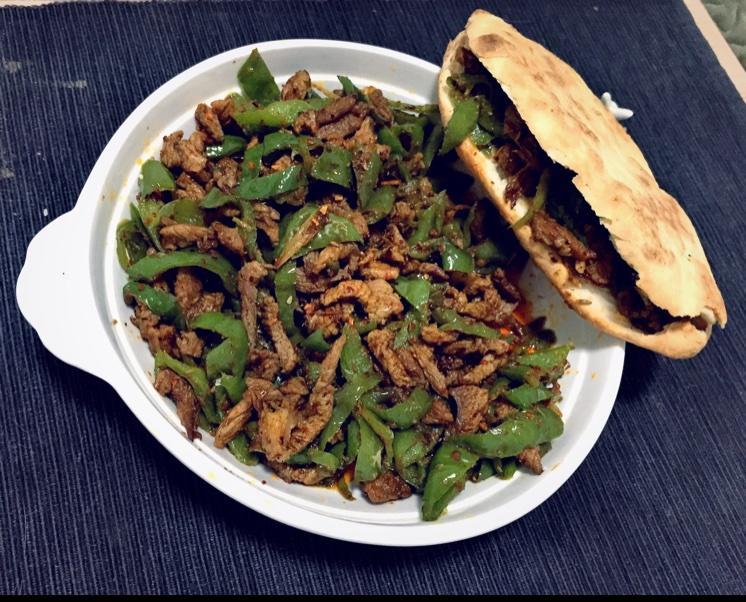 孜然炒肉夹馍